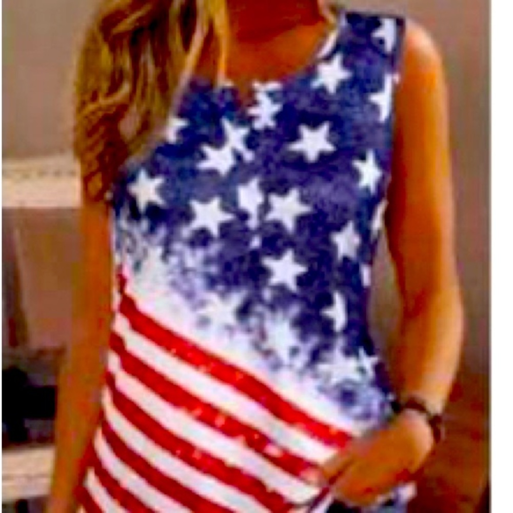 4th of July tank, NWT, ships out today&will arrive in time for the holiday🇺🇸